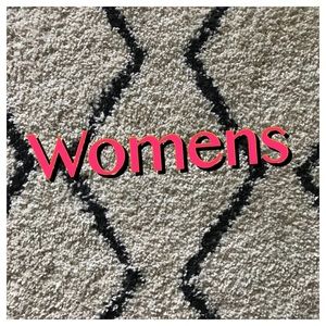 Women’s clothing listed here 👉🏼